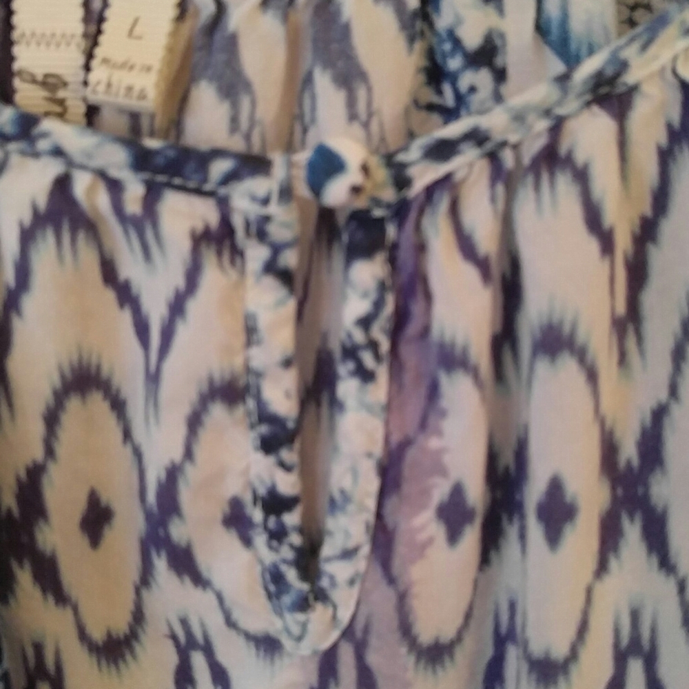 Blouse - Picture 2 of 3